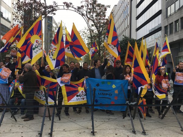 西藏与维蒙团体在布鲁塞尔集会吁亚欧峰会关注人权
