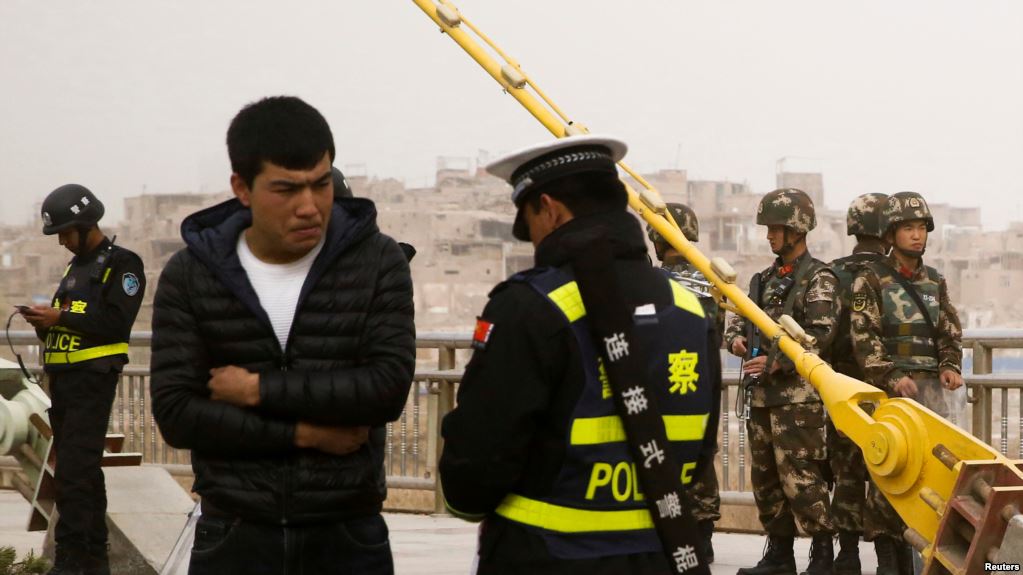 世界报：追寻被失踪的维族人