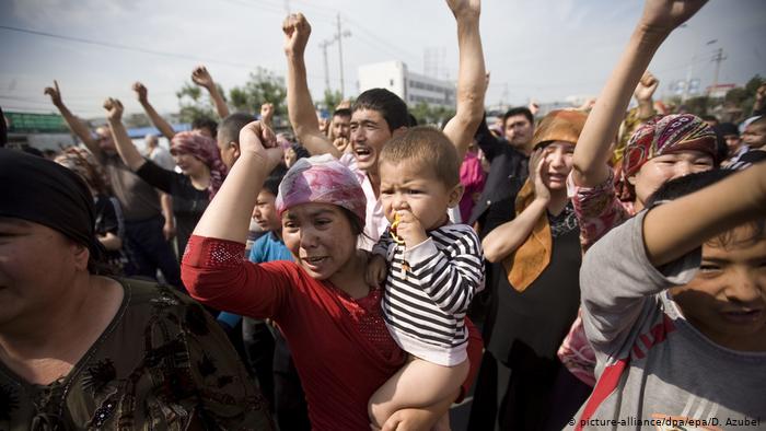英媒:中国刻意拆散新疆维吾尔家庭
