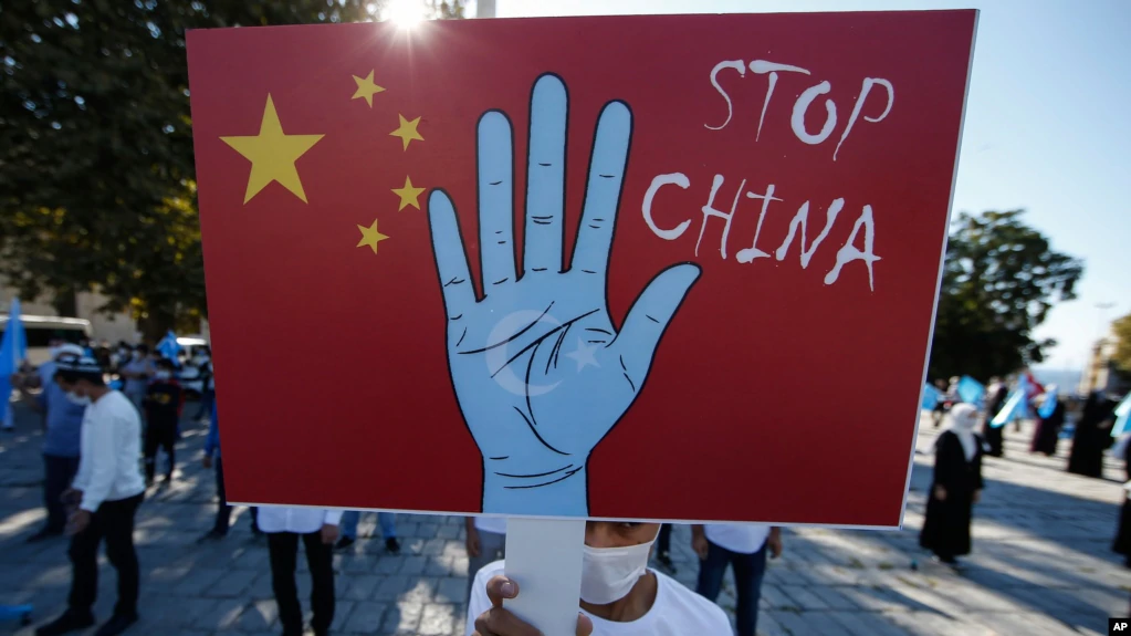 中国政府发出抱怨后 土耳其压制维吾尔抗议者