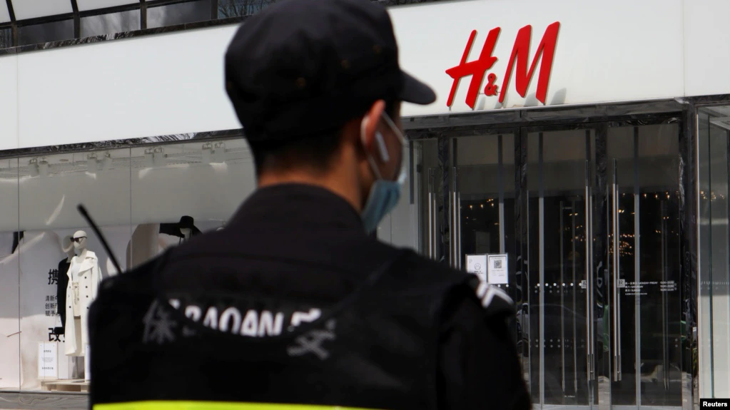中国官员警告H&M等品牌不要将商业活动政治化