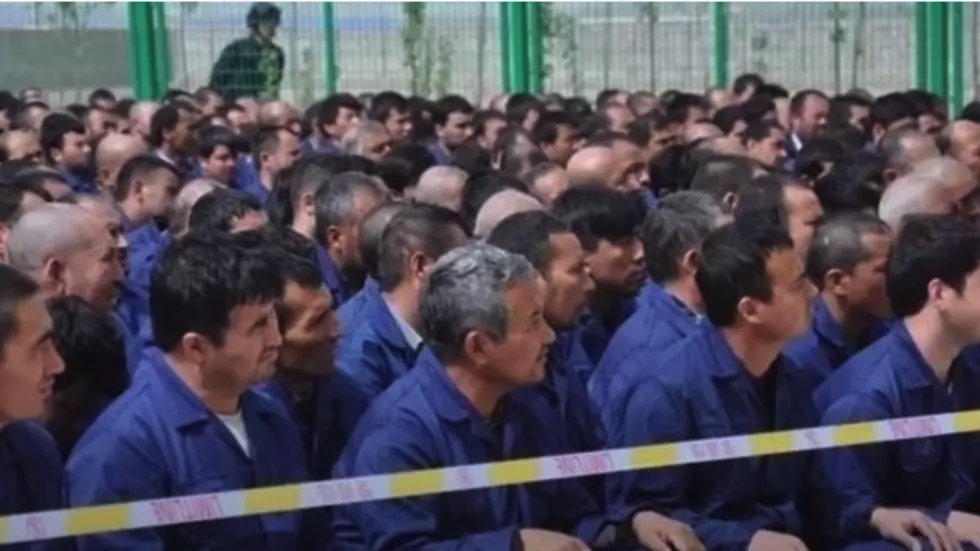 新疆两名维吾尔前高官因“分裂”被判死缓