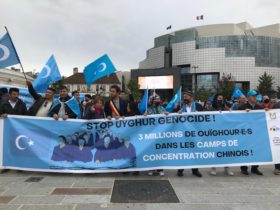 抗议中国对维吾尔人种族灭绝 巴黎举行示威游行