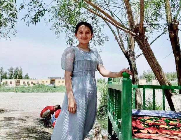 19岁的大学生卡米莱·瓦依特（Kamile Wayit)12月在寒假返回新疆后遭带走。